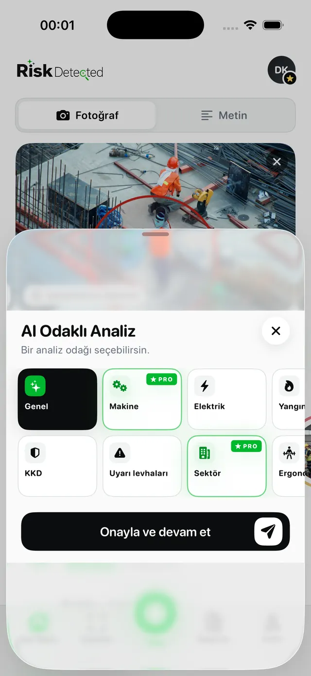 RiskDetected AI odaklı fotoğraf inceleme ekranı
